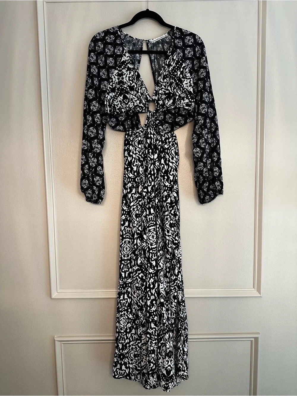 Abercrombie & Fitch Long-Sleeve Plunge Cutout Maxi Dress - Size S
